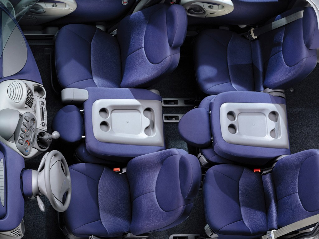 6 places assises et modulables à l'intérieur du Fiat Multipla.