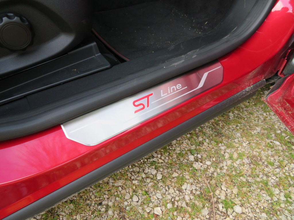 Seuil de porte St-Line X Ford Puma.