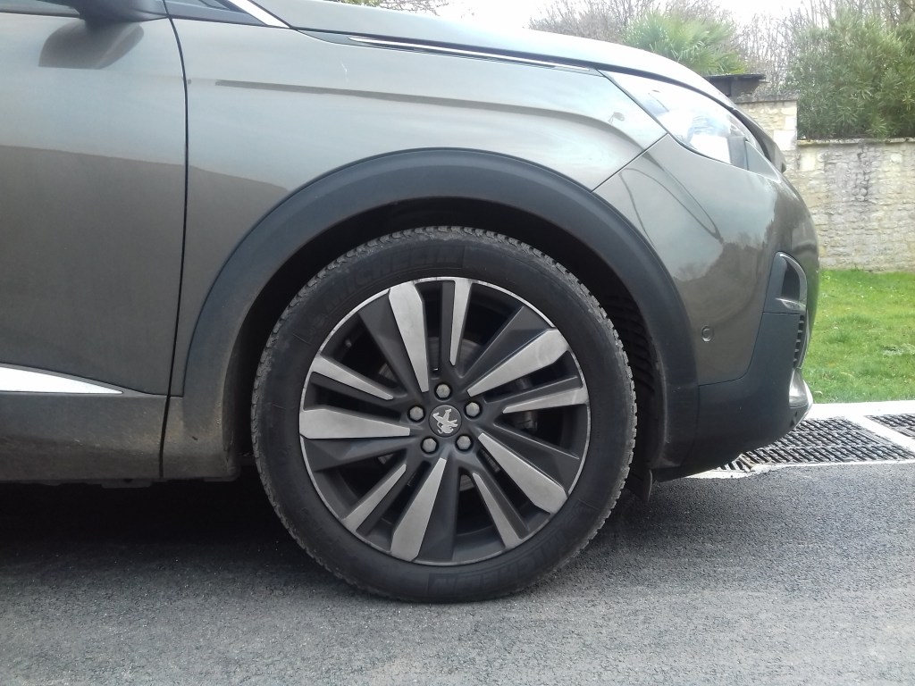 Jante 18 pouces Peugeot 3008 Allure Business.