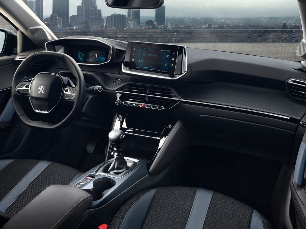 Intérieur Peugeot 208 2ème génération avec i-cockpit.