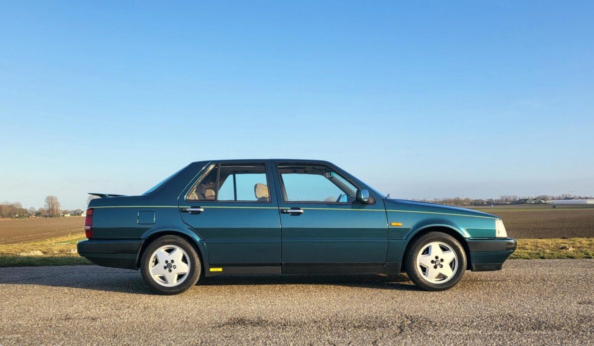 Lancia Thema 8.32 : la berline à moteur Ferrari