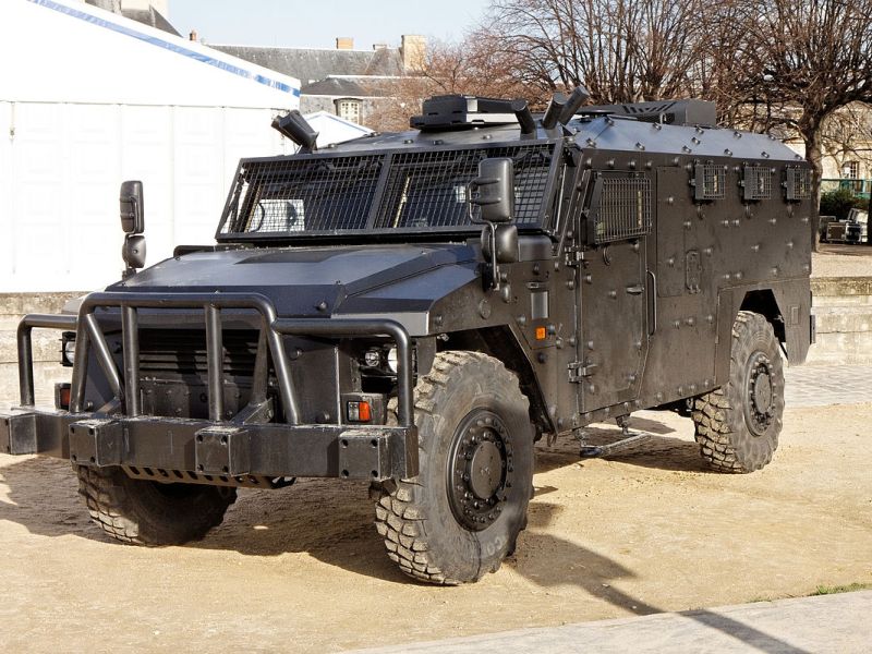 Emeutes : les véhicules utilisés par la BRI, le RAID et le&nbsp;GIGN