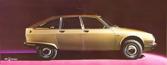 Citroën GS Birotor avec toit marron et carrosserie beige vue de profil.
