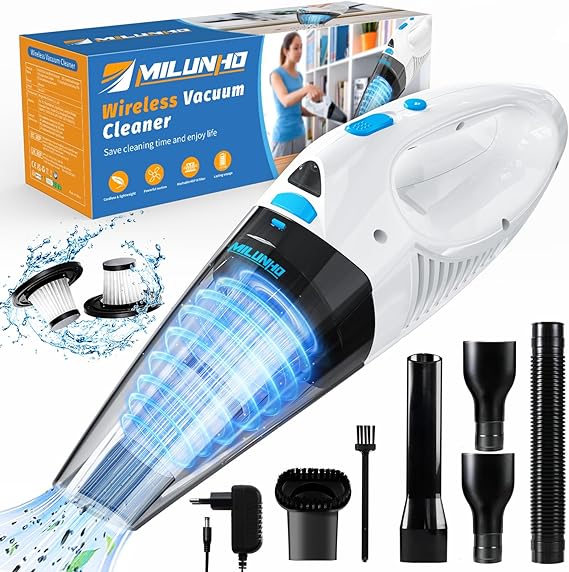 Aspirateur de voiture avec embouts.