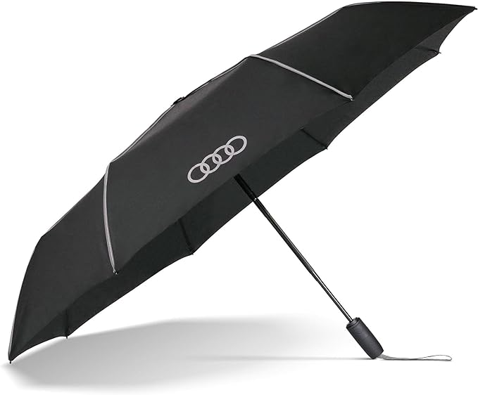 Parapluie noir avec 4 anneaux Audi.