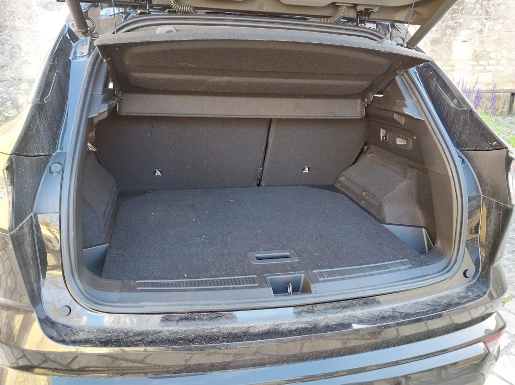 Coffre du Renault Austral full-hybrid.