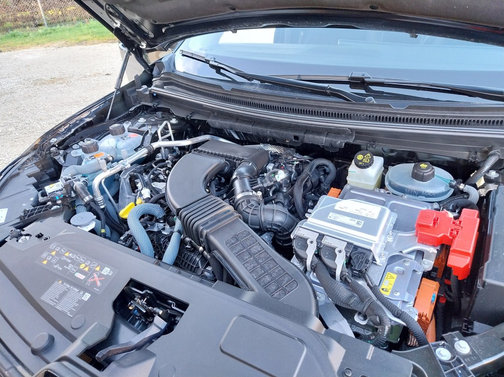 Moteur E-Tech full-hybrid 200 ch sur Renault Austral.