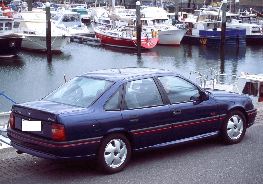 Opel Vectra GT : allemande&nbsp;débridée