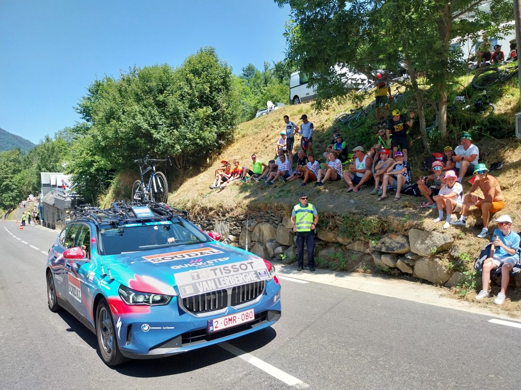BMW série 5 break diesel équipe Soudal Quick Step Tour de France.
