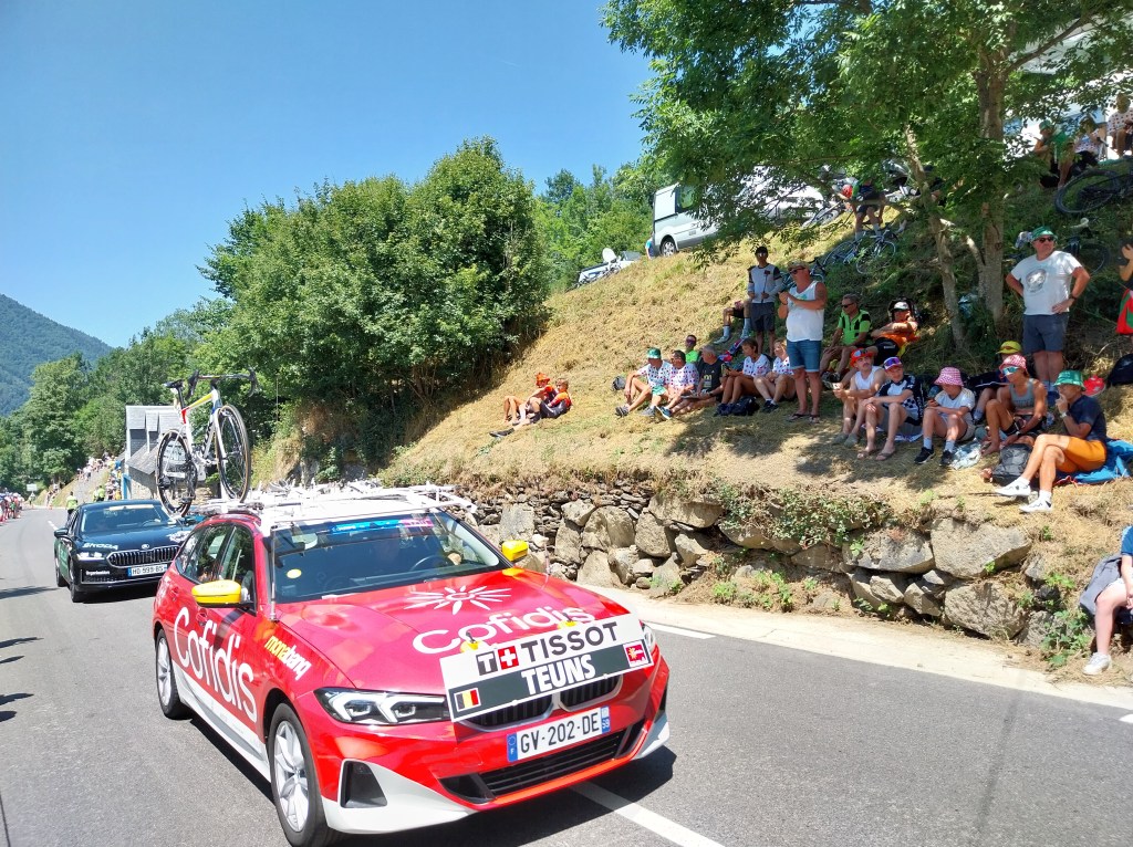 BMW série 5 break rouge Cofidis Tour de France.