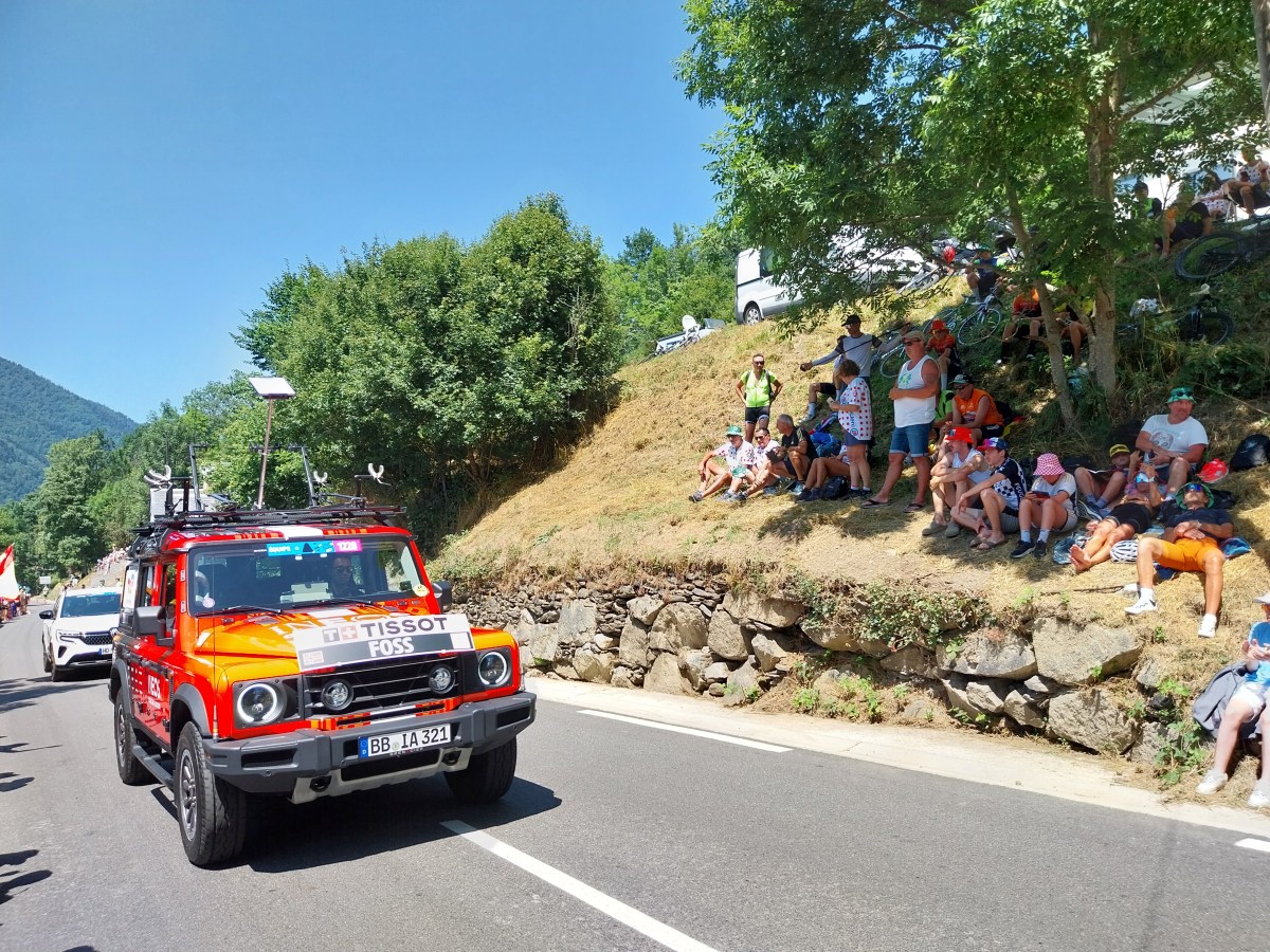 Les voitures des équipes du Tour de&nbsp;France